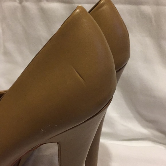 Tan platform heel - Picture 4 of 6
